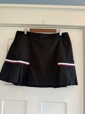 Lady Hagen Black Mini Skort with White and Pink Stripe Trim Size 16